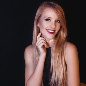 Meet your Posher, Jasmine